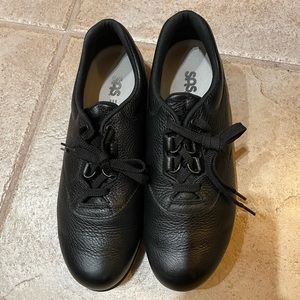 SAS Women’s Liberty black Nonslip Shoes, Size 8.5